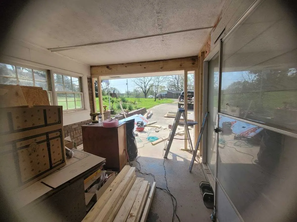 Air movers and dehumidifier for Drying & Dehumidification in Swoyersville